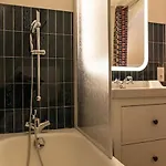 Apartment Duplex Avec Patio - Quartier Historique
