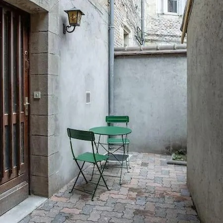 Duplex Avec Patio - Quartier Historique Апартаменты